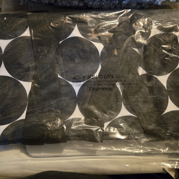 Medium Utility Tote Bag - Picture 3 of 3